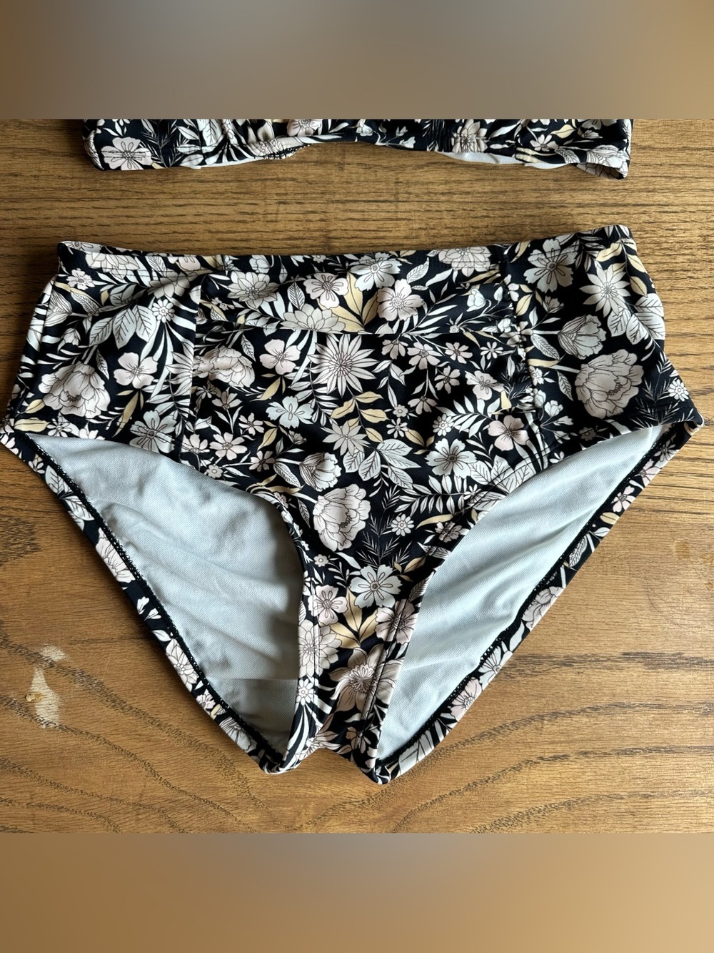 Kona Sol Black Floral Cinch Front and Mid-to-High Rise Bikini Set Size Small - Picture 3 of 9